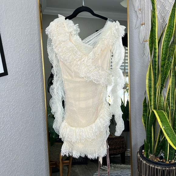 House of CB ‘Sorrel’ Ivory Lace Frill Tulle Asymmetric Minidress NWT - Picture 12 of 15